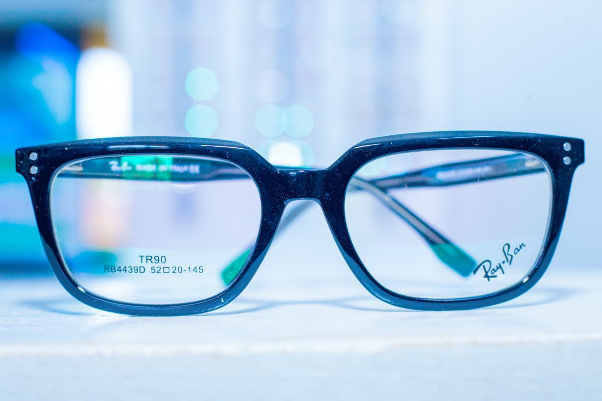 Ray-Ban